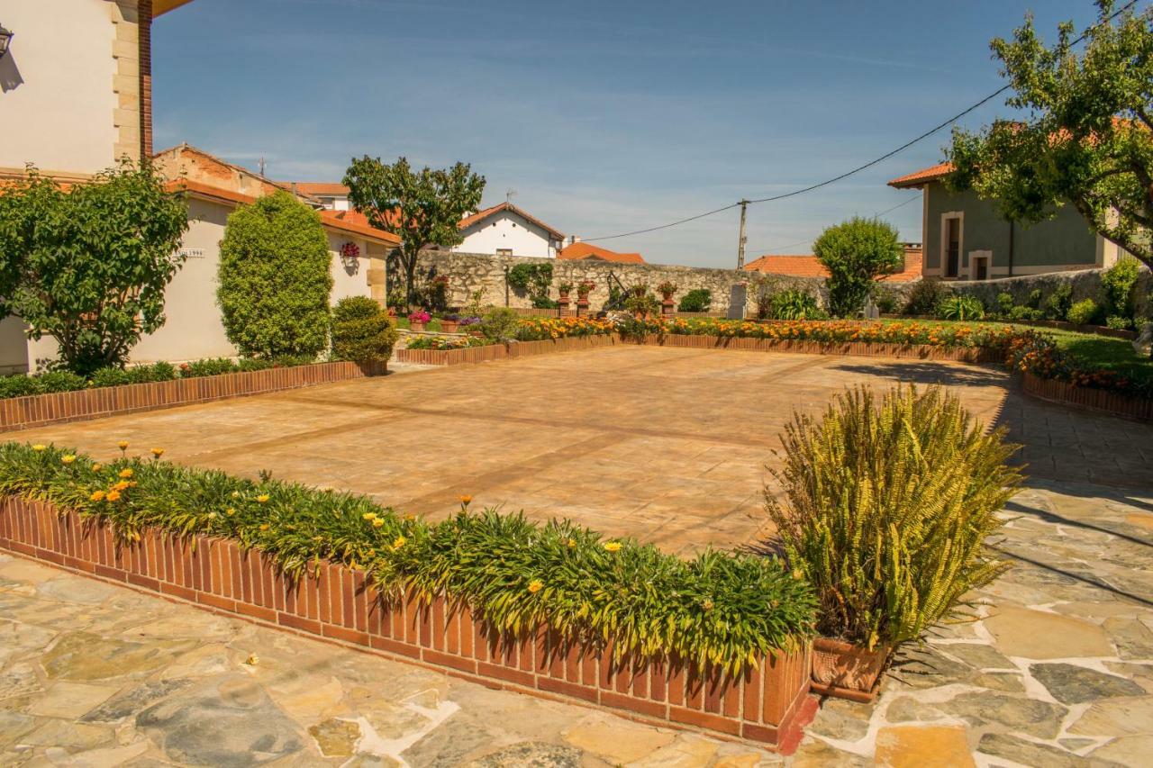 Posada Marina Suances Buitenkant foto